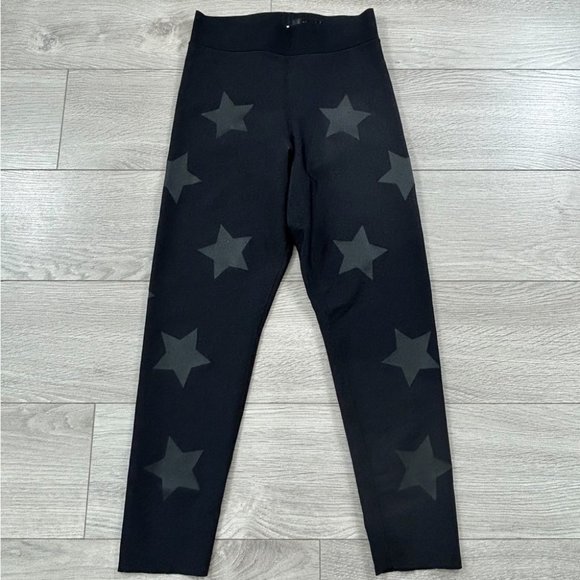 Ultracor Knockout Black Star Print Crop Leggings - Picture 2 of 12